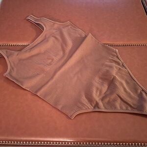 NEW OQQ Brown Ribbed Bodysuit, XL